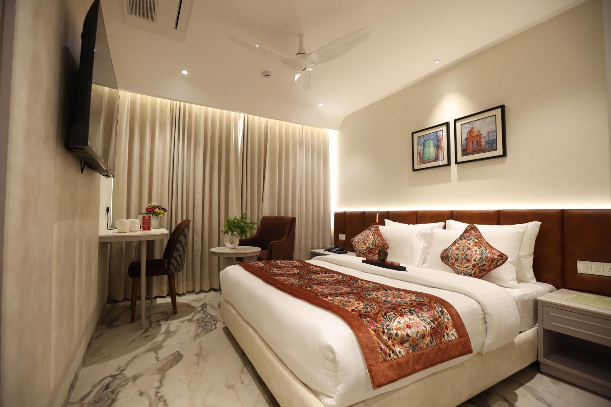 Hiraya Hotels Mohali Exterior foto